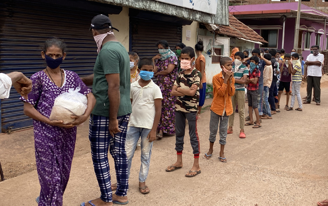 Grace Ministry distributes grocery items to the poor and needy in Mangalore who are facing issues in managing food items due to National COVID 19 lockdown. 